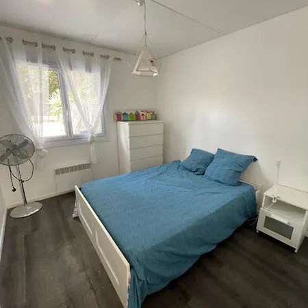 Maison Huit Places Piscine Tennis Prázdninový dům *