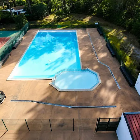 Maison Huit Places Piscine Tennis * Lacanau